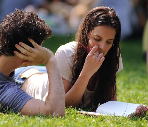 Katie Holmes Films  Mania Days  in Washington Square Park (May 21, 2013) 