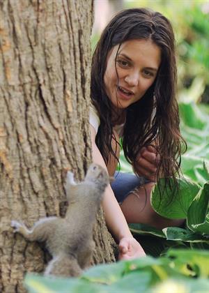 Katie Holmes Pictures Katie Holmes Films  Mania Days  in Washington Square Park (May 21, 2013)