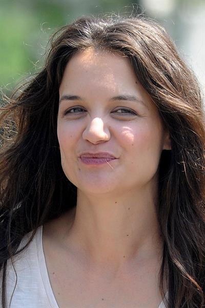 Katie Holmes Films  Mania Days  in Washington Square Park (May 21, 2013) 