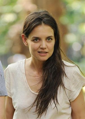Katie Holmes Pictures Katie Holmes Films  Mania Days  in Washington Square Park (May 21, 2013)