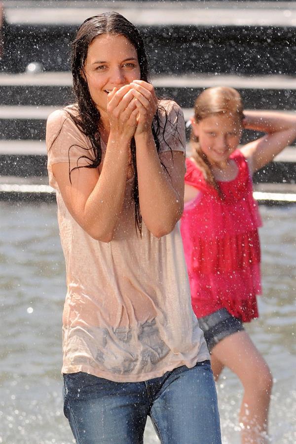 Katie Holmes Films  Mania Days  in Washington Square Park (May 21, 2013) 