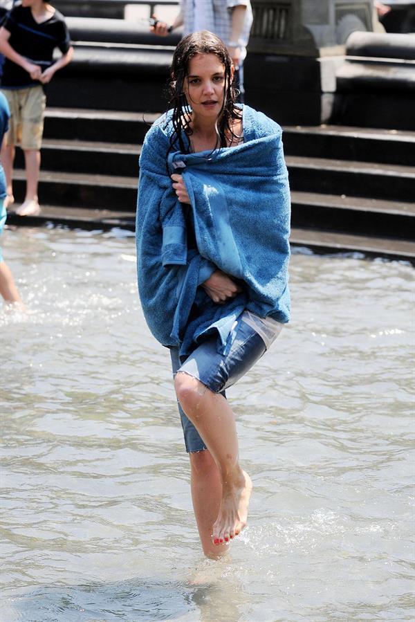 Katie Holmes Films  Mania Days  in Washington Square Park (May 21, 2013) 