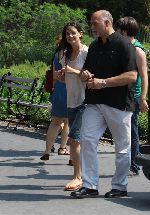 Katie Holmes Films  Mania Days  in Washington Square Park (May 21, 2013) 
