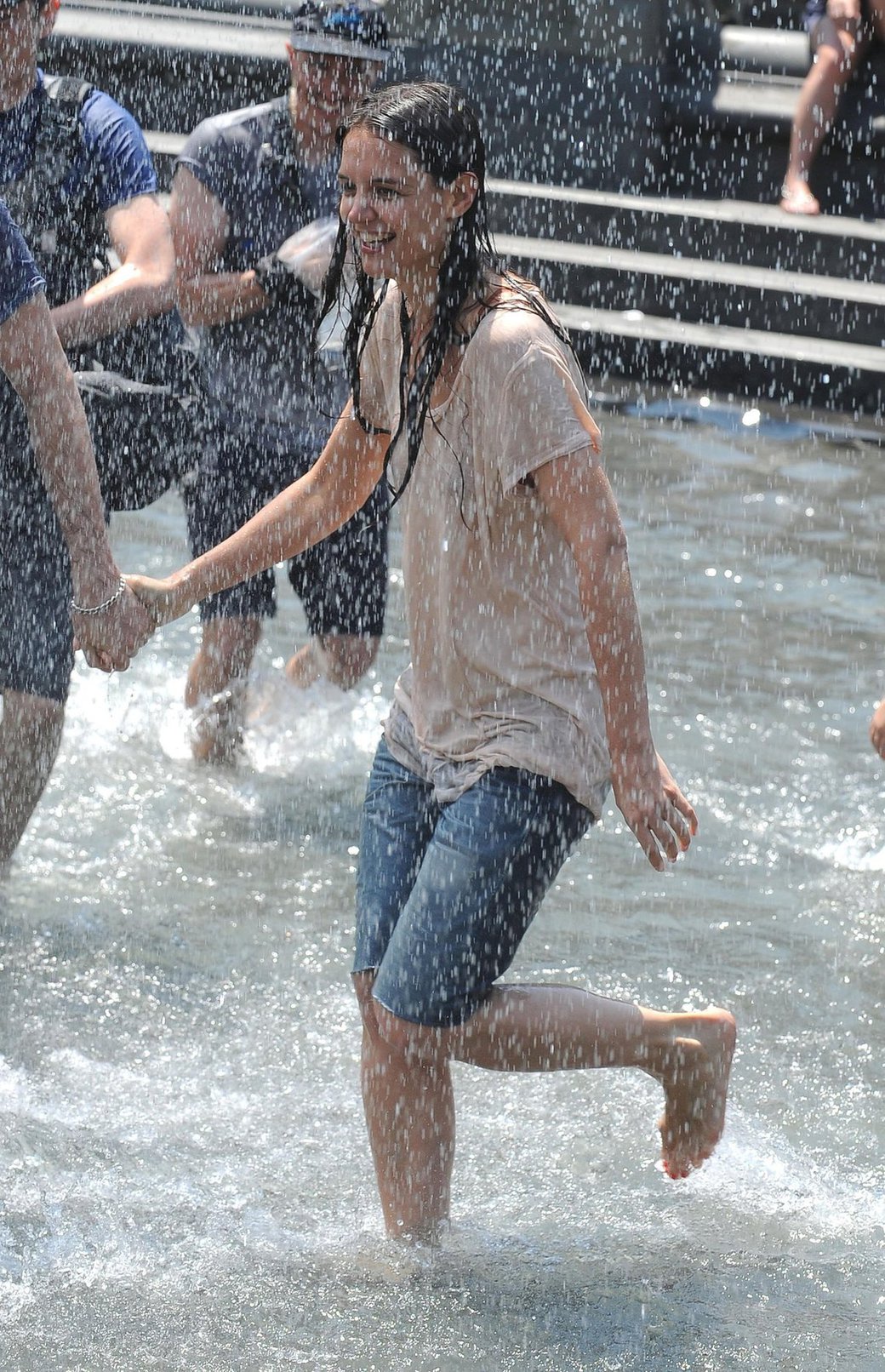 Katie Holmes Films  Mania Days  in Washington Square Park (May 21, 2013) 