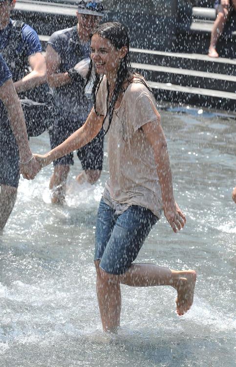 Katie Holmes Films  Mania Days  in Washington Square Park (May 21, 2013) 