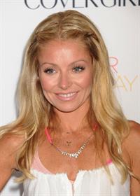 Kelly Ripa - OCRF's 15th annual Super Saturday -- Water Mill, Jul. 28, 2012