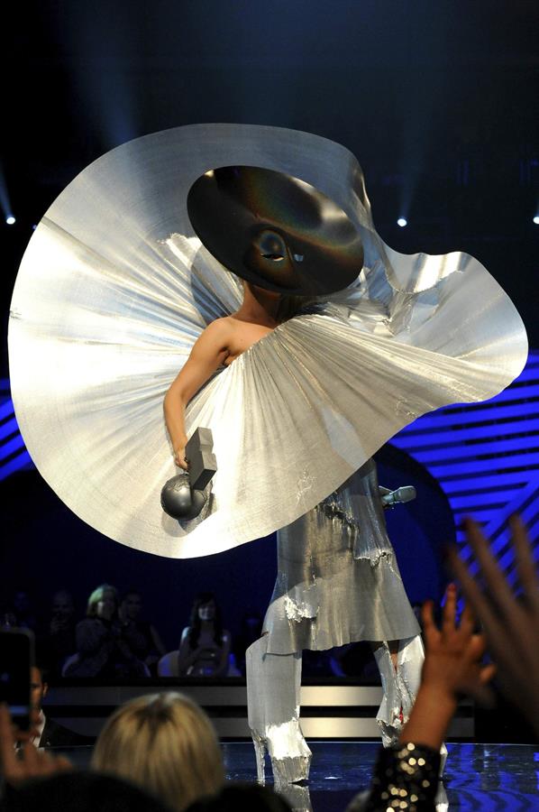 Lady Gaga - 2011 MTV European Music Awards 11/6/11  