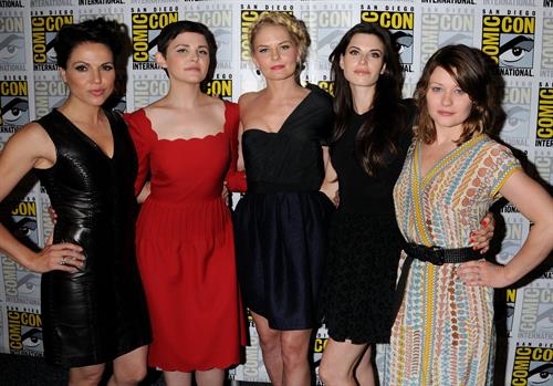 Lana Parrilla -  Once Upon a Time  press room at Comic-Con 2012 in San Diego (July 14, 2012)