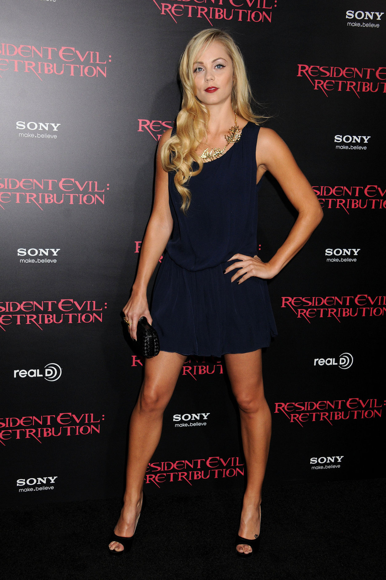 Laura Vandervoort - At Regal Cinemas L.A. Live September 12, 2012