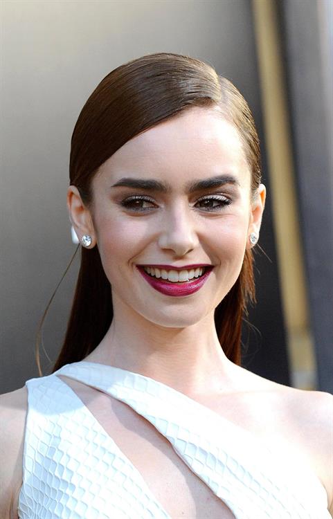 Lily Collins The Mortal Instruments City Of Bones Premiere LA 8/12/2013 