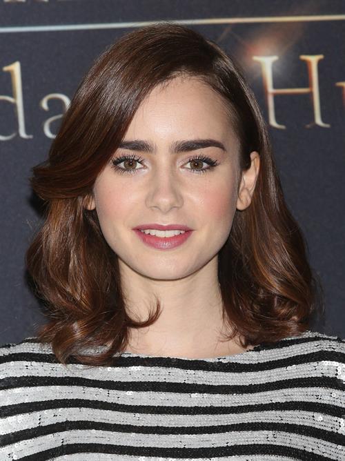 Lily Collins  City of Bones  Mexico Photcall 8/26/13  