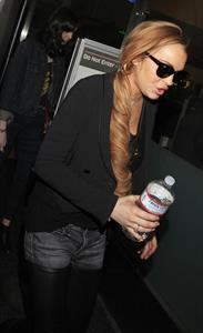Lindsay Lohan - Los Angeles International Airport (10.04.2013) 