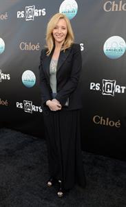 Lisa Kudrow Attends the annual Los Angeles Modernism Show Opening Night Party in Los Angeles (25.04.2013) 