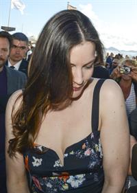 Liv Tyler Leaves the La Mandala Beach Club in Cannes on May 17, 2013
