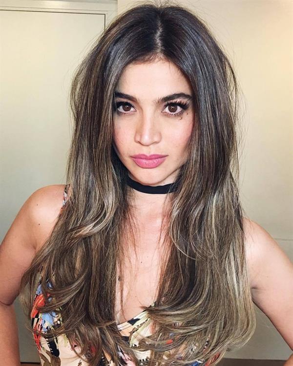 Anne Curtis