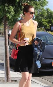 Mandy Moore outside the Coffee Commissary in West Hollywood October 3, 2012 