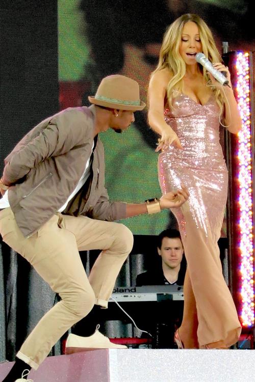 Mariah Carey Good Morning America Summer Concert Series Kick-Off (May 24, 2013) 
