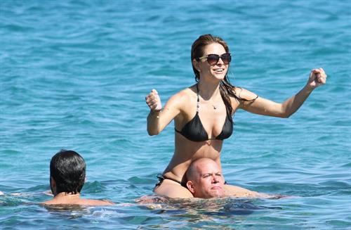 Maria Menounos Bikini Pictures Maria Menounos Wearing a bikini at a beach in Greece on June 19, 2013
