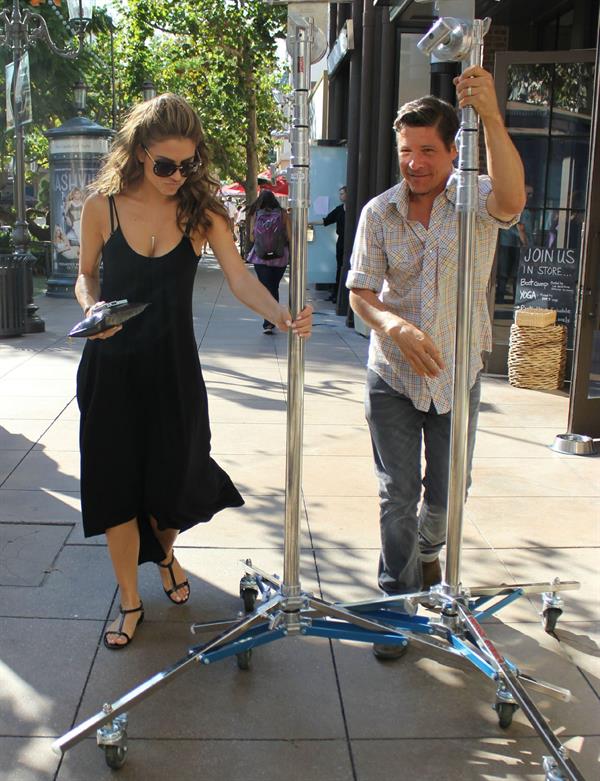 Maria Menounos  At LA Piazza at the Grove in LA 24.09.12 