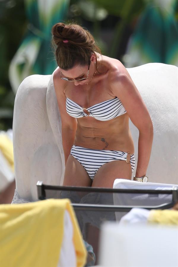 Michelle Heaton Filming a fitness show on Miami Beach, Florida (May 21, 2013) 