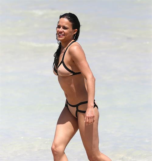Michelle Rodriguez enjoying the sun at Miami Beach April 26-2013 