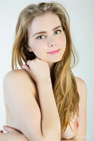 Marit Nude Pictures Marit in  Auranti  for Rylsky Art -