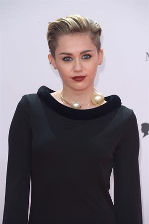 Miley Cyrus – 2013 Bambi Awards in Germany 11/14/13