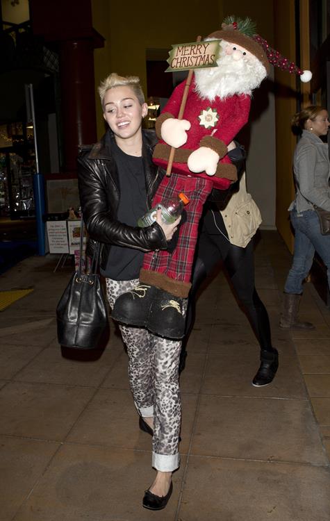 Miley Cyrus Leaving Rite Aid in Studio City on December 22, 2012