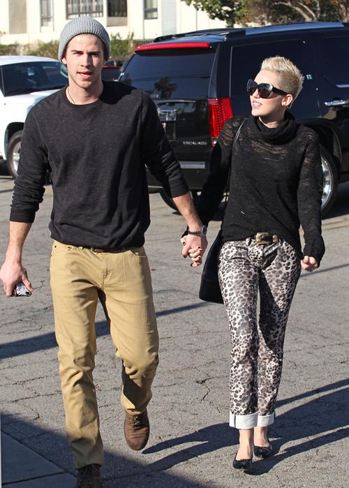 Miley Cyrus Pictures Miley Cyrus at Starbucks in Toluca Lake 12/22/12