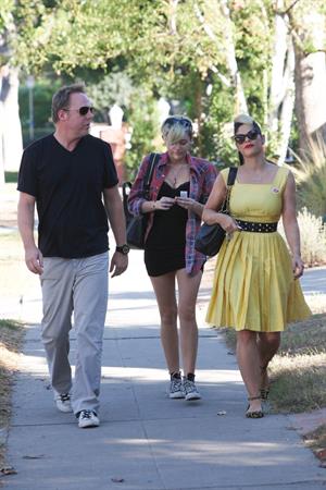 Miley Cyrus voting in LA 11/6/12