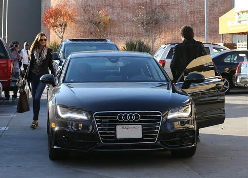 Miranda kerr outside a spa in LA on January 4th 2013  