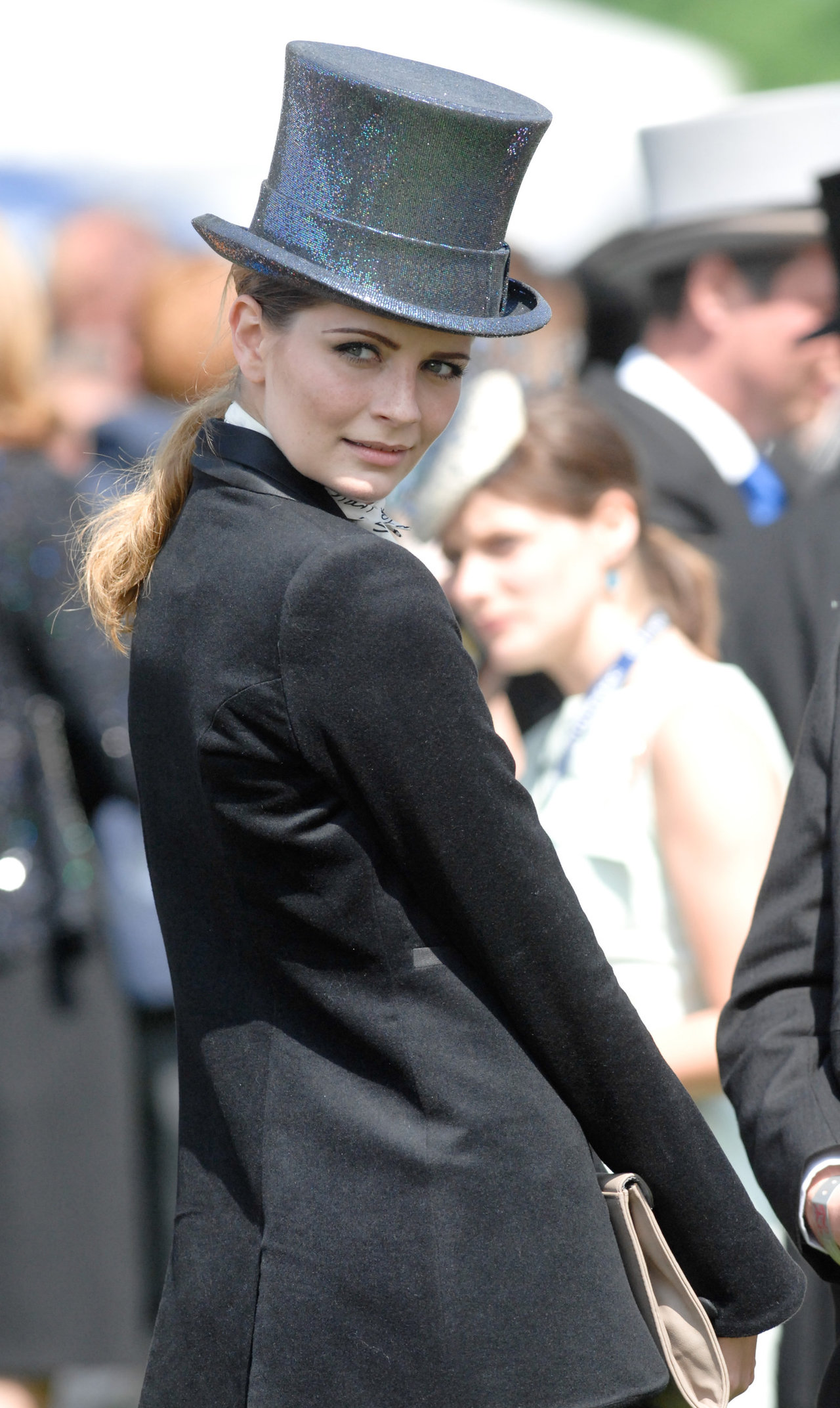 Mischa Barton - Epsom Derby in Epsom, England, June 2, 2012