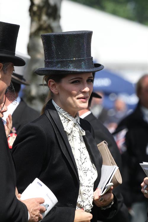 Mischa Barton - Epsom Derby in Epsom, England, June 2, 2012