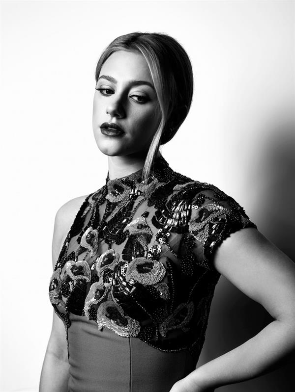 Lili Reinhart