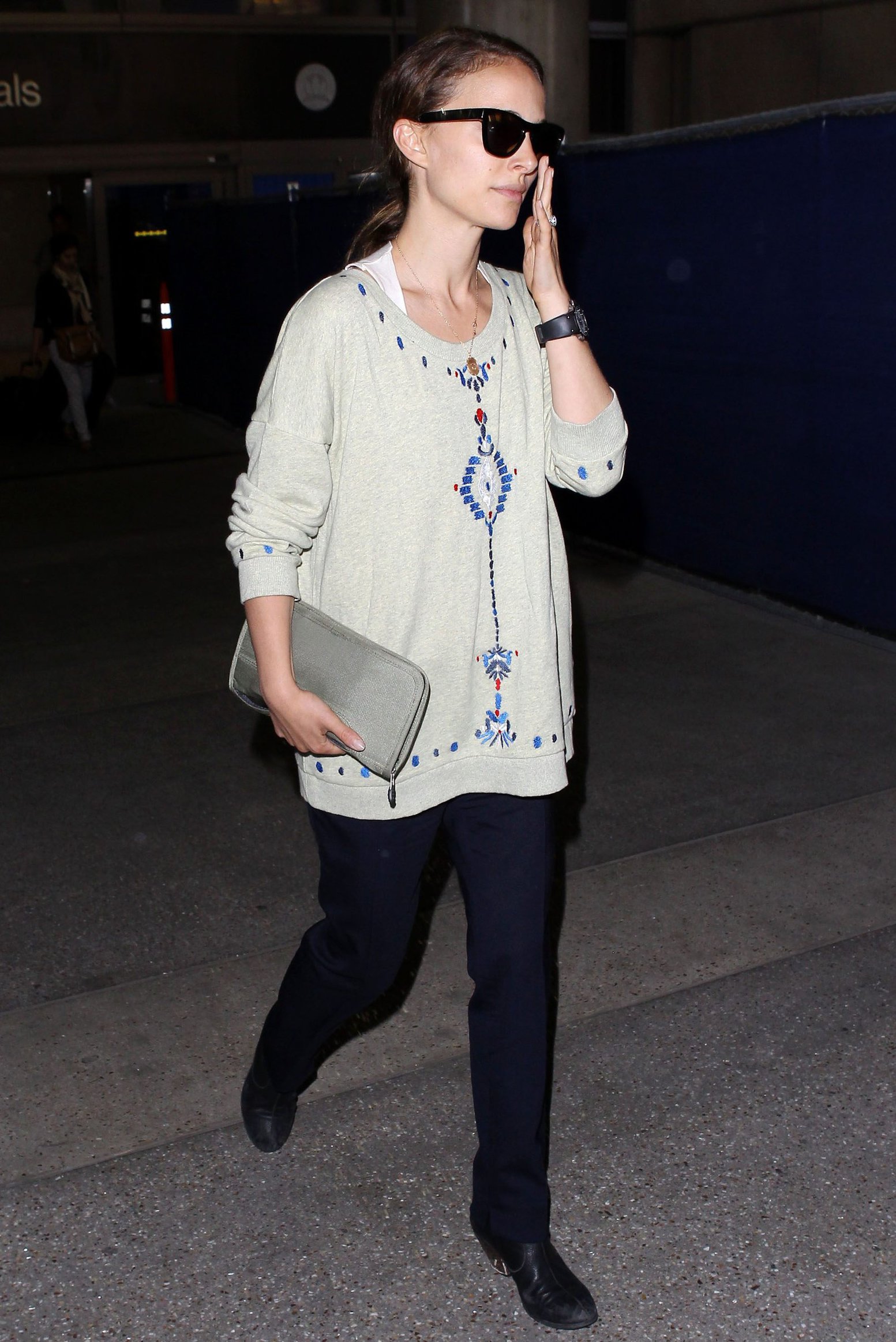 Natalie Portman Pictures Natalie Portman arrives at LAX Airport - May 30, 2013