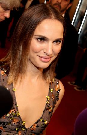Natalie Portman  Thor: The Dark World  Premiere in Paris 10/23/2013 