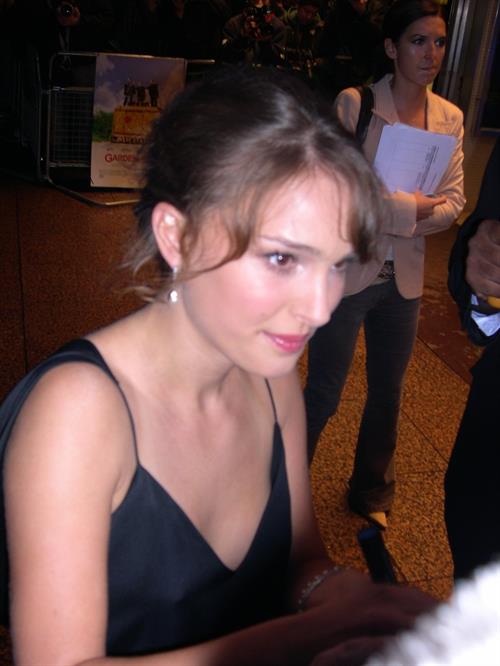 Natalie Portman – “Garden State” UK Premiere 8/23/04  