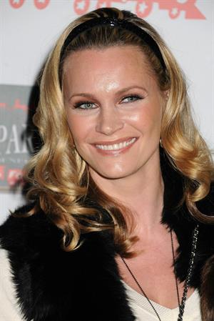 Natasha Henstridge 2012 Hollywood Christmas Parade Benefiting Marine Toys For Tots on November 25, 2012 