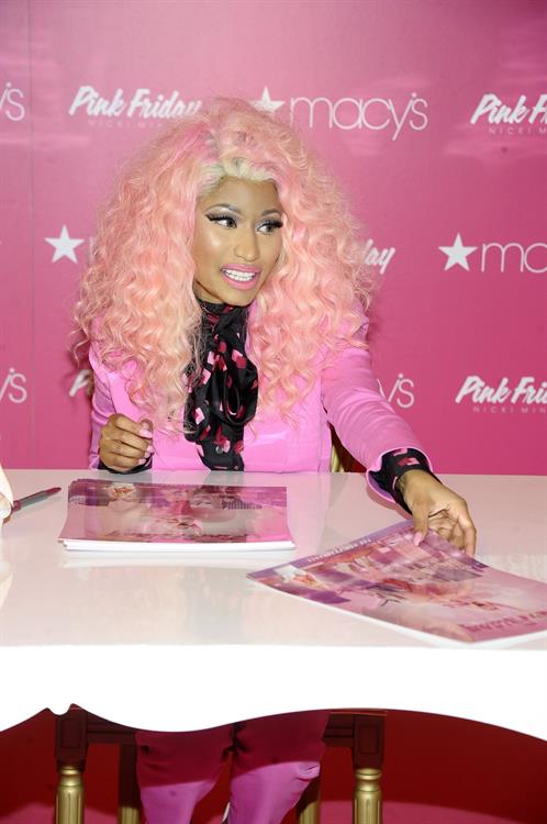 Nicki Minaj  Pink Friday  Fragrance Holiday Season Celebration in New York City (November 20, 2012) 