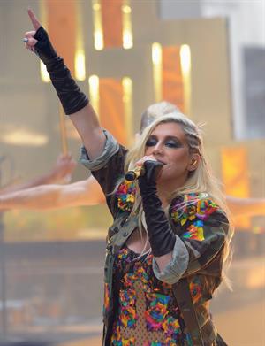 Kesha Performs on the Today Show in New York City (November 20, 2012) 