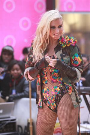 Kesha Performs on the Today Show in New York City (November 20, 2012) 
