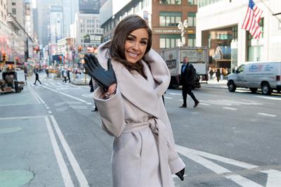 Olivia Culpo Visits 'Extra' in NYC (Jan 3, 2013) 
