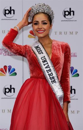 Miss USA 2012 Olivia Culpo is Miss Universe Pageant in Las Vegas (Dec 19, 2012) 