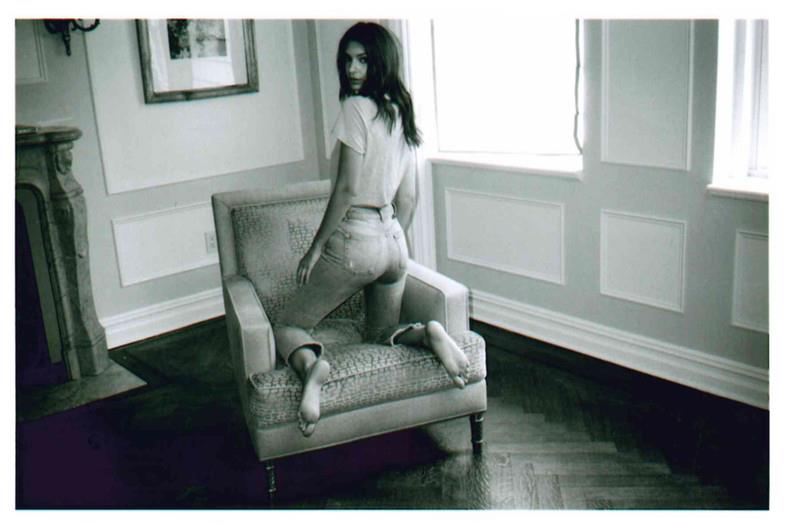 Emily Ratajkowski - ass