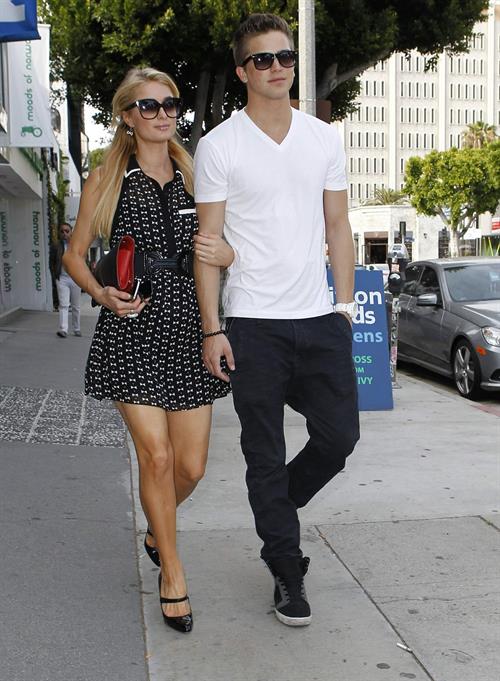 Paris Hilton Pictures Paris Hilton Shopping at Kitson in Beverly Hills April 5, 2013