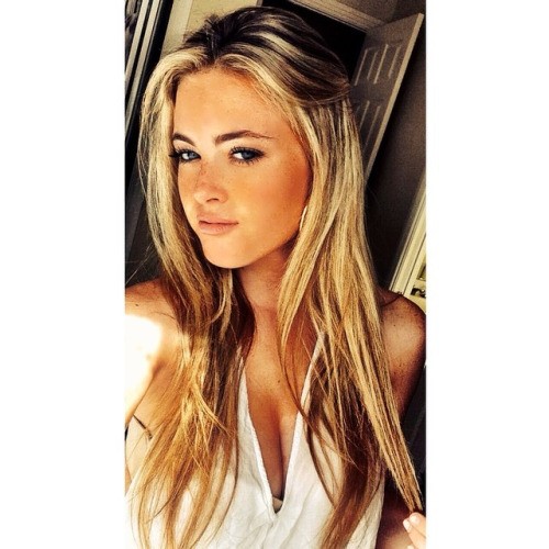 Jenna taking a selfie