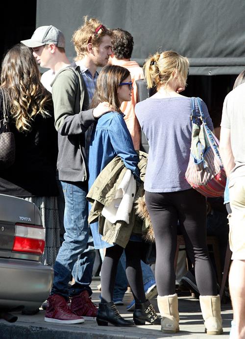 Rachel Bilson Pictures Rachel Bilson out for lunch in Sherman Oaks 1/25/13