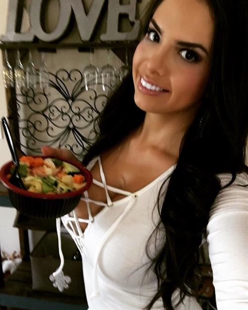 Franchesca del Carpio taking a selfie