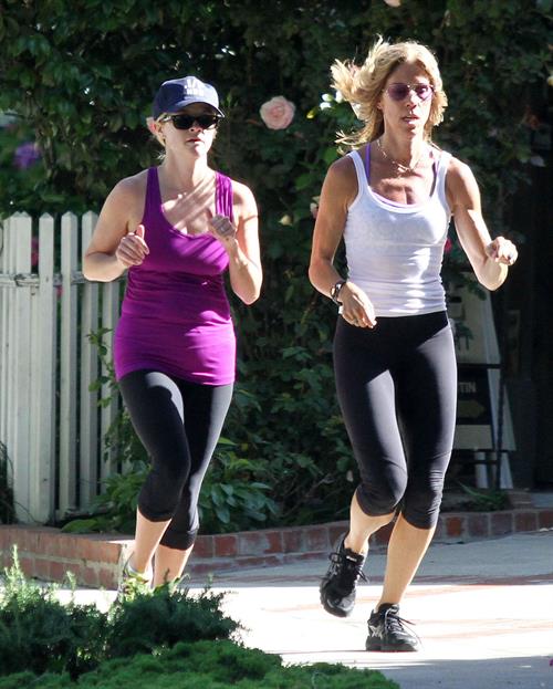 Reese Witherspoon - Jogs with a friend in Brentwood (29.05.2013) 