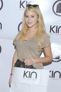 Renee Olstead - Kari Feinstein MTV Movie Awards Style Lounge in West Hollywood - 06.01.2012 